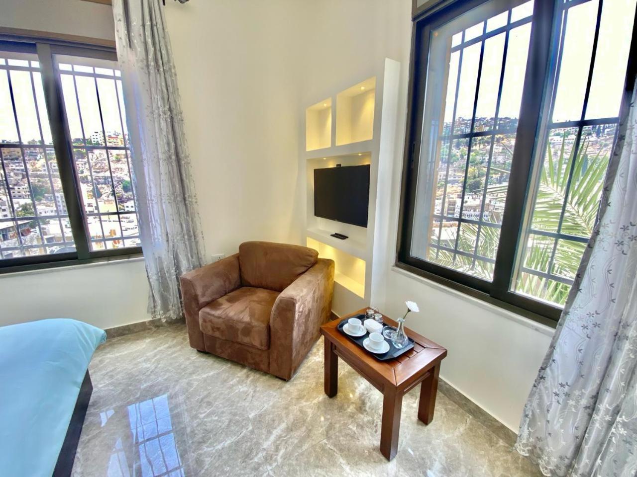 Villa Mira Guesthouse - Downtown Central Amman - Al Diyrih Esterno foto