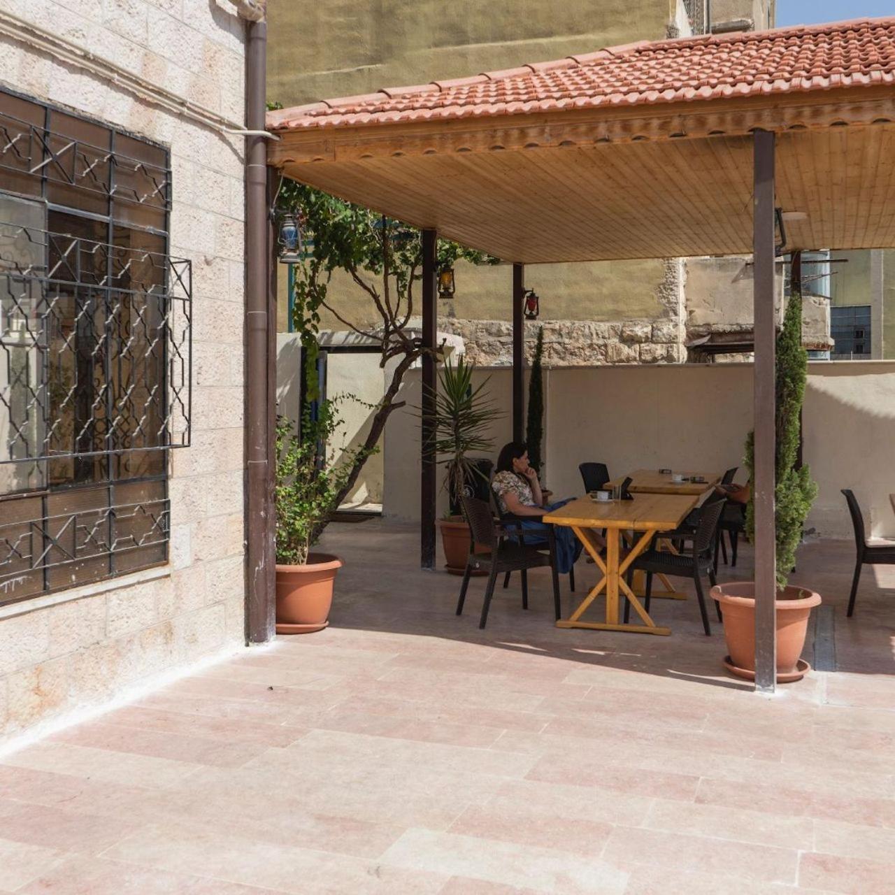 Villa Mira Guesthouse - Downtown Central Amman - Al Diyrih Esterno foto